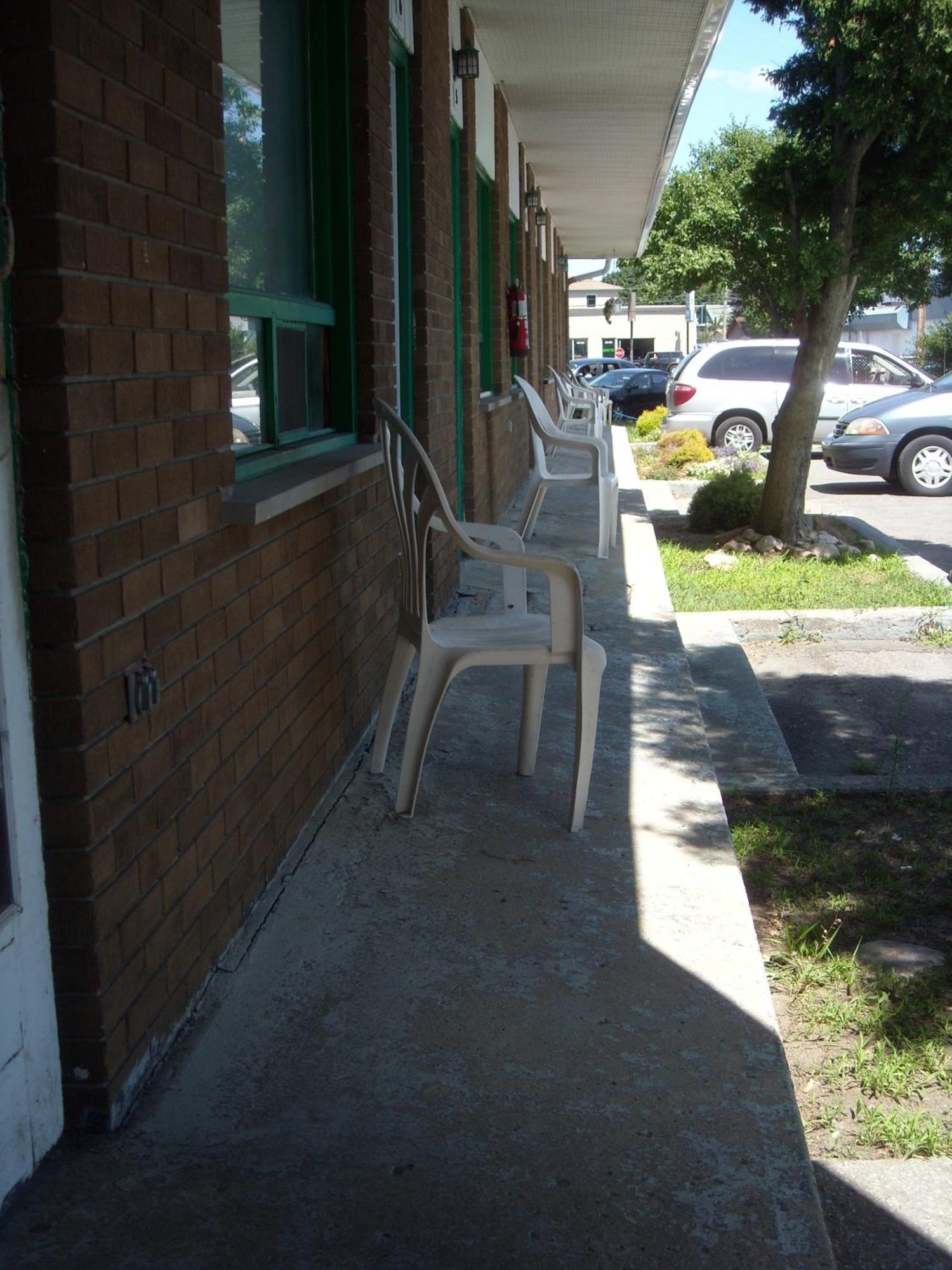 Motel Montreal Notre-Dame-de-l'Ile-Perrot Eksteriør billede