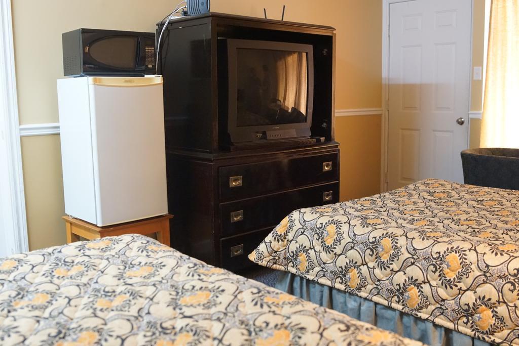 Motel Montreal Notre-Dame-de-l'Ile-Perrot Eksteriør billede