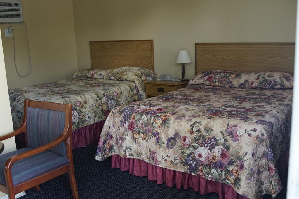 Motel Montreal Notre-Dame-de-l'Ile-Perrot Eksteriør billede