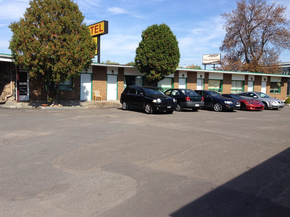 Motel Montreal Notre-Dame-de-l'Ile-Perrot Eksteriør billede